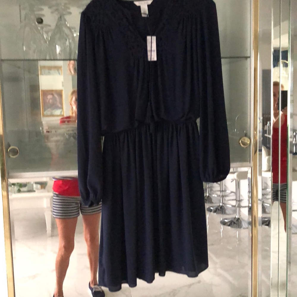 Adorable dress!!